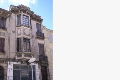 Fachada sobre la calle Sarandi