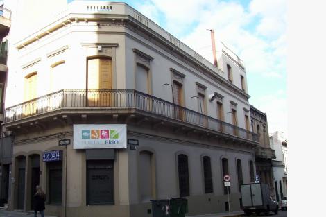 Perspectiva de la esquina de Buenos Aires y Zabala. Padrón 4080.