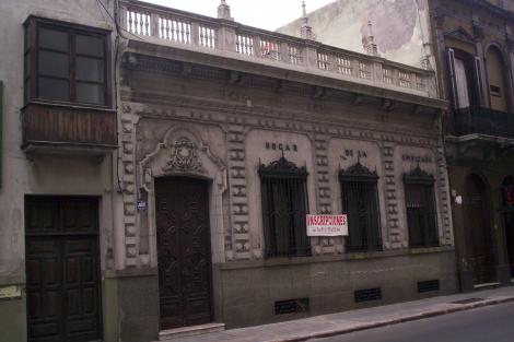 Fachada sobre Buenos Aires