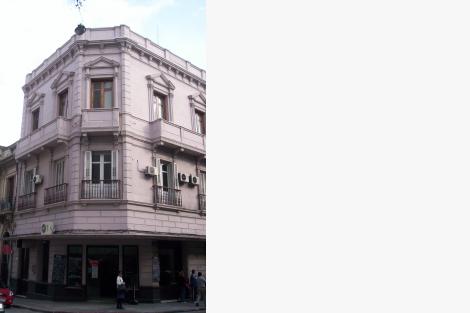 Esquina, calle Ituzaingo y Buenos Aires