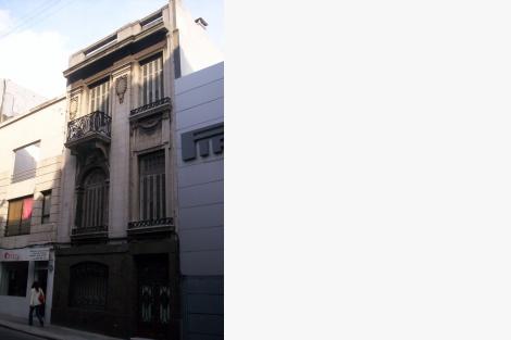 Fachada sobre la calle Buenos Aires