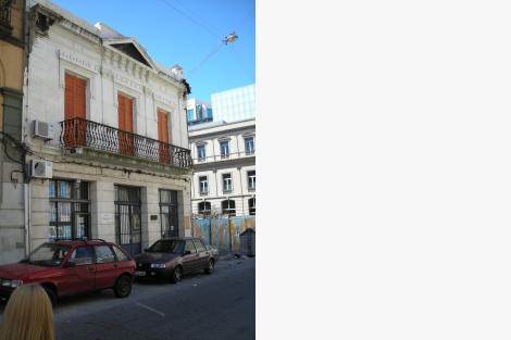 Fachada sobre la calle Reconquista