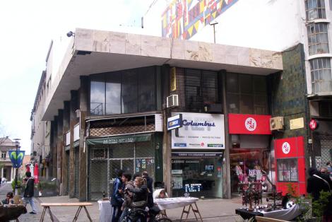 Fachada sobre Sarandí