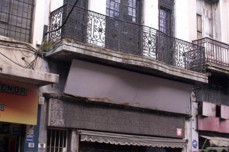 Fachada sobre la calle Colón