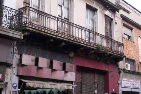 Fachada sobre la calle Colón