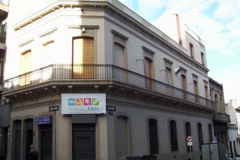 Perspectiva de la esquina de Buenos Aires y Zabala. Padrón 4080.