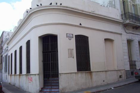 Perspectiva esquina, calles Misiones y Reconquista