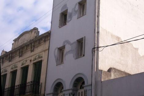 Fachada sobre la calle Ituzaingo