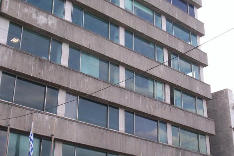 Fachada del edificio sobre la calle Reconquista