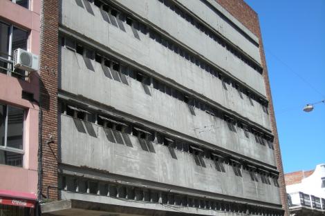 Fachada sobre la calle Juan Carlos Gómez