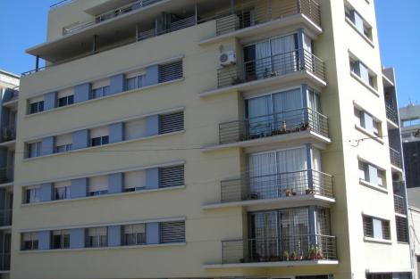 Esquina, calle Bartolomé Mitre y Reconquista