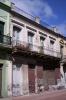 Fachada sobre la calle Pérez Castellano