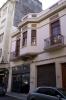 Fachada sobre la calle Treinta y Tres.