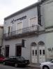 Fachada sobre la calle Reconquista